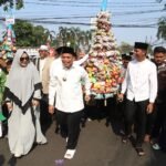 Pj Walikota Tangerang Ikuti Arak-Arakan Perahu dan Gunungan Muludan