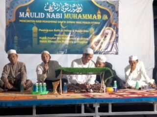 Warga RT 013 Permata Tangerang Peringati Maulid Nabi