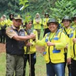 Perumda Tirta Benteng Tanam Pohon Endemik Untuk Konservasi Air Bersih dari Hulu