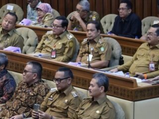 Pemkot Tangerang Siap Wujudkan Pilkada Aman dan Kondusif, Hadiri Raker Komisi II DPR RI