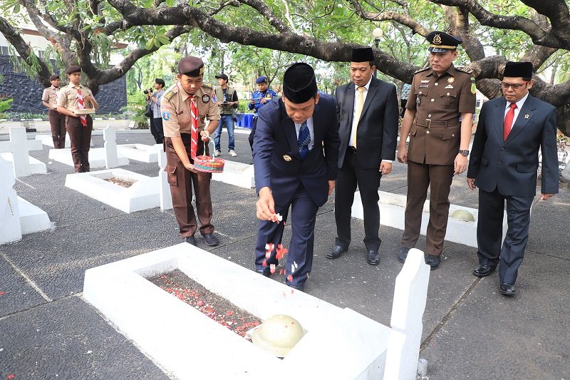 Pj Walikota Tangerang Ajak Warga Mengenang Jasa Pahlawan dengan Aksi Nyata