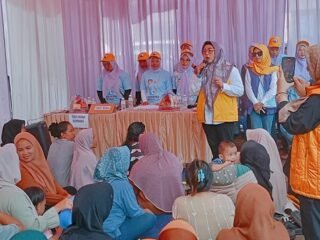 Emak-emak Mendoakan Intan Jadi Wakil Bupati Tangerang