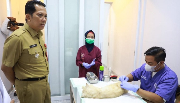 Pj Bupati Tangerang Resmikan Klinik Hewan