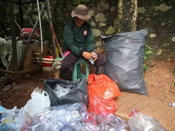 DLH Kota Tangerang Ajak Warga Pilah Sampah Dari Rumah