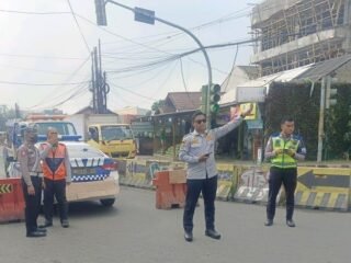 Dishub Tangerang Imbau Pengendara Hindari Jalur Banjir di Ciledug Indah