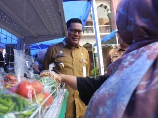 Program Gampang Sembako Spesial Ramadan Diserbu Warga