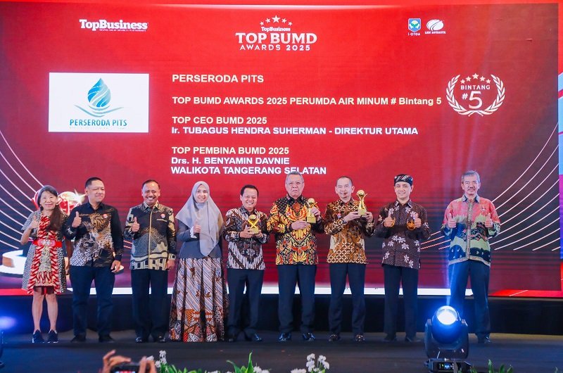 Walikota Benyamin Raih Penghargaan Top Pembina BUMD 2025