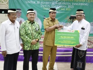 Pemkab Tangerang dan DMI Salurkan 30 Sapi Kurban untuk 29 Kecamatan