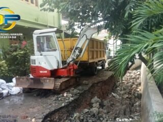 Pemkot Tangani Turap Jebol di Kali Gili Secara Darurat