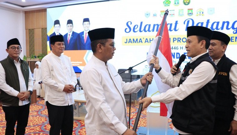Bupati dan Gubernur Banten Sambut Kepulangan Jemaah Haji Kloter 21