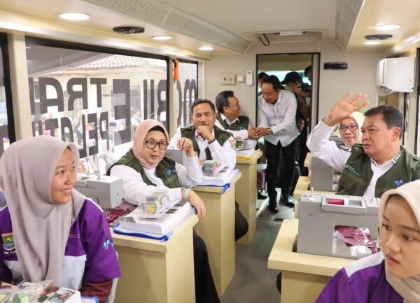 Pemkab Tangerang Hadirkan Mobil Pelatihan Kerja Keliling