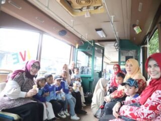 Tour Bus Jawara Kenalkan Ikon Kota Tangerang Sejak Dini