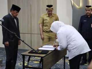 Bupati Tangerang Lantik 14 PNS Jabatan Fungsional