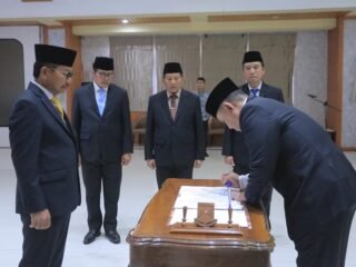 Pacu Mesin Birokrasi, Walikota  Tangerang Mutasi Pejabat