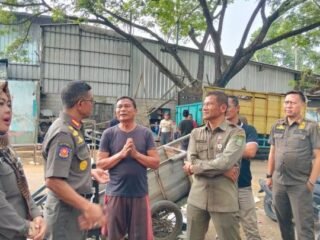 Satpol PP Imbau Pemilik Bangunan Liar Bongkar Mandiri