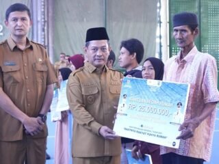 Wabup Serang Serahkan Simbolis Bantuan 497 Rumah Tidak Layak Huni