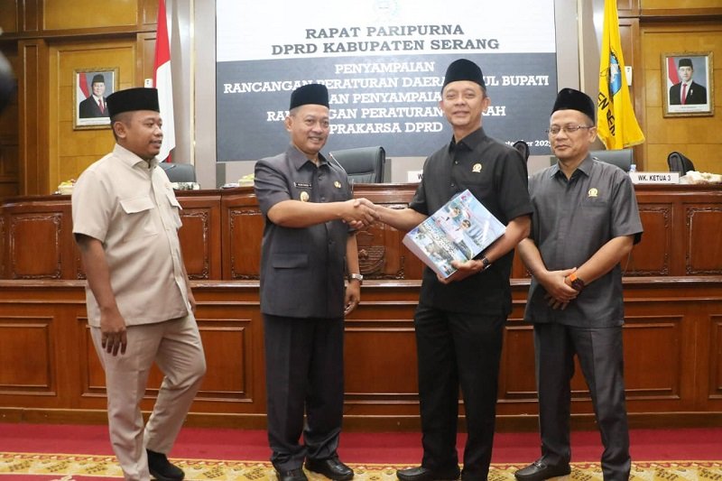 Wabup Serang Sampaikan Raperda RPJMD 2025–2030