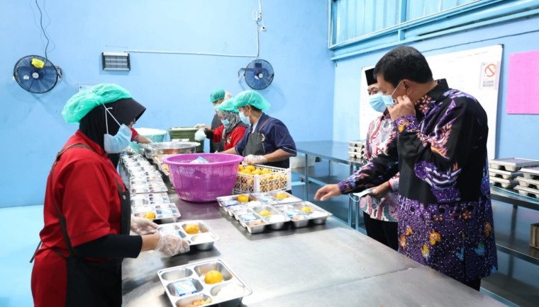 Bupati Tangerang Tinjau Dapur MBG Yayasan Amal Salam Pancasila