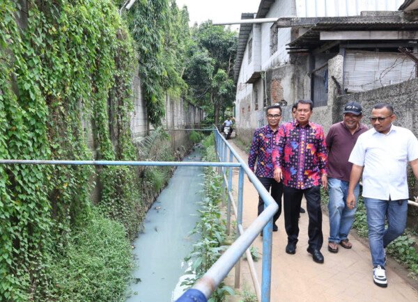 Bupati Tangerang Tinjau Pembangunan Pompa Air di Kelapa Dua
