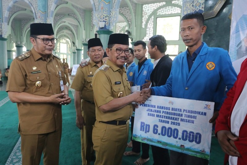 2025, Pemkot Tangerang Salurkan Beasiswa kepada 576 Mahasiswa