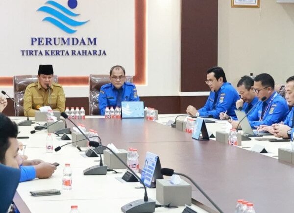 Bupati Tangerang Minta Perumdam TKR Terus Berinovasi Tingkatkan Layanan