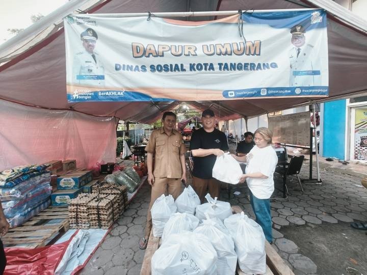 Dinsos Kota Tangerang Salurkan 20.940 Nasi Bungkus