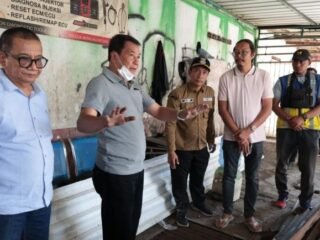 Bupati Tangerang Kawal Penertiban Bangunan Liar di Sungai Cirarab