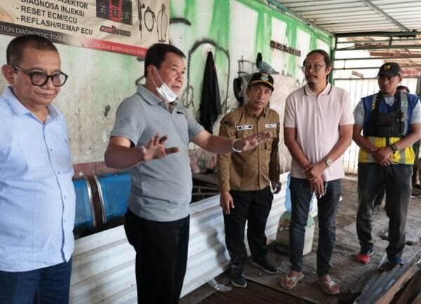 Bupati Tangerang Kawal Penertiban Bangunan Liar di Sungai Cirarab