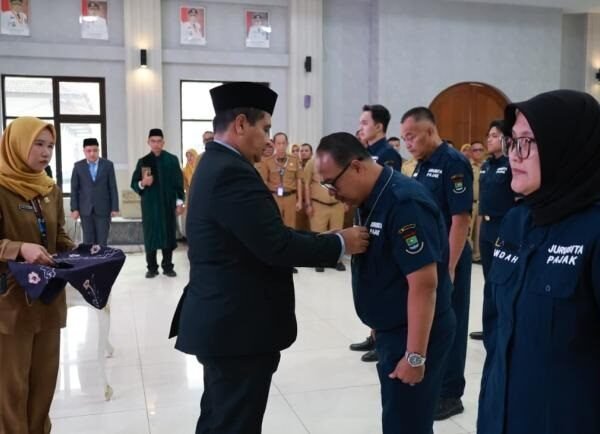 Bupati Tangerang Tekankan Integritas Jurusita Pajak Daerah