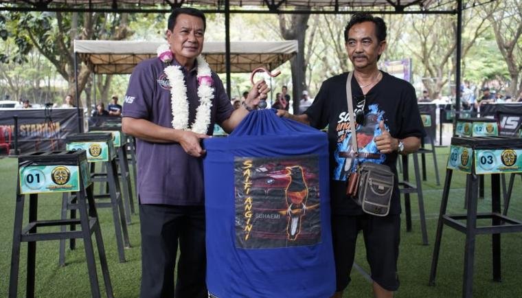 Bupati Cup Kicau Mania Gerakkan UMKM