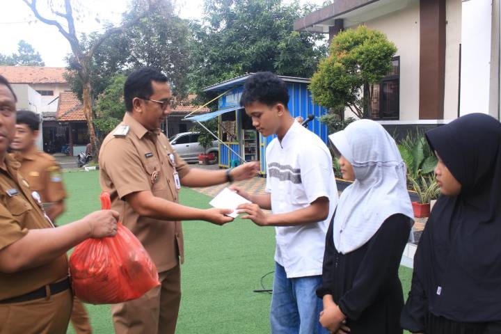 Hasil Bank Sampah Bantu Percepatan Penurunan Stunting di Jatiuwung
