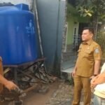 Pemkot Tangsel Salurkan Air Bersih untuk Warga Terdampak Kekeringan di Setu