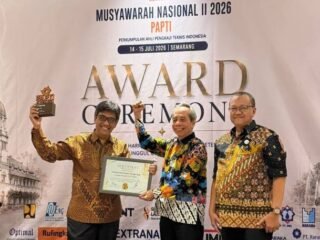 Pemkot Tangerang Raih Penghargaan Pelayanan SLF Terbaik di PAPTI Award 2026