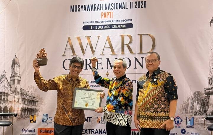 Pemkot Tangerang Raih Penghargaan Pelayanan SLF Terbaik di PAPTI Award 2026