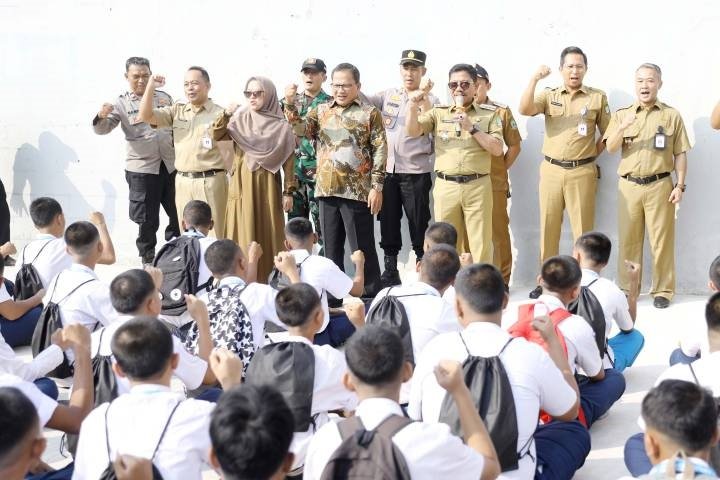 Sachrudin Tinjau MPLS, Pastikan Program Sekolah Swasta Gratis Tepat Sasaran