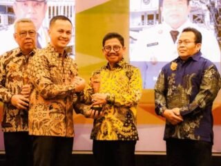 Raih Pimred Award 2026, Sachrudin Tegaskan Komitmen Perkuat Keterbukaan Informasi Publik