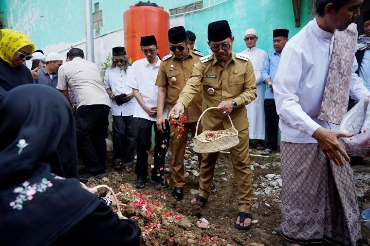 Pemkot Tangerang Berduka, Wali Kota Sachrudin Antar Kepergian Ketua DPRD Rusdi Alam