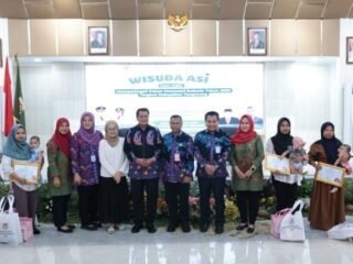 Peringati Pekan Menyusui Sedunia, Dinkes Kabupaten Tangerang Wisuda 132 Ibu Pemberi ASI Eksklusif