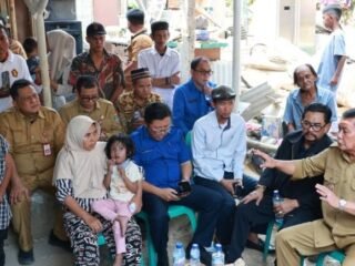 Bupati Tangerang Kunjungi Keluarga Korban Pohon Tumbang